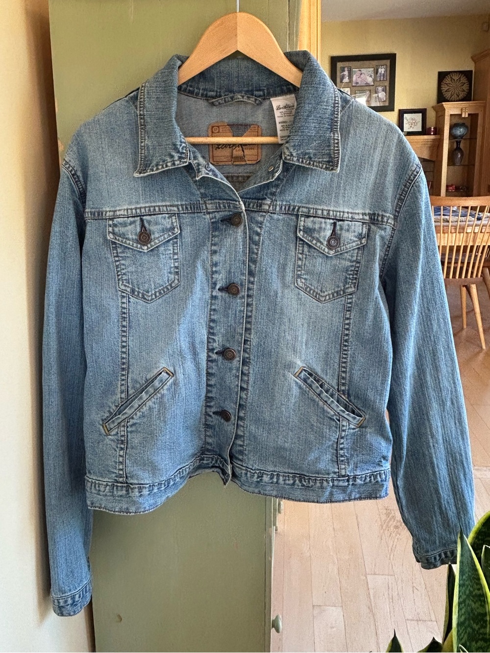 Levi Strauss Signature Women’s Vintage Jean Jacket Light Blue Size Large